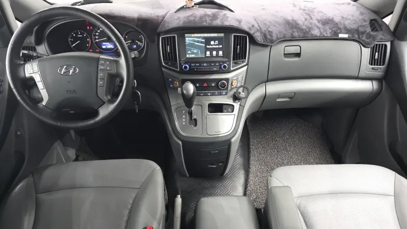 Hyundai Grand Starex