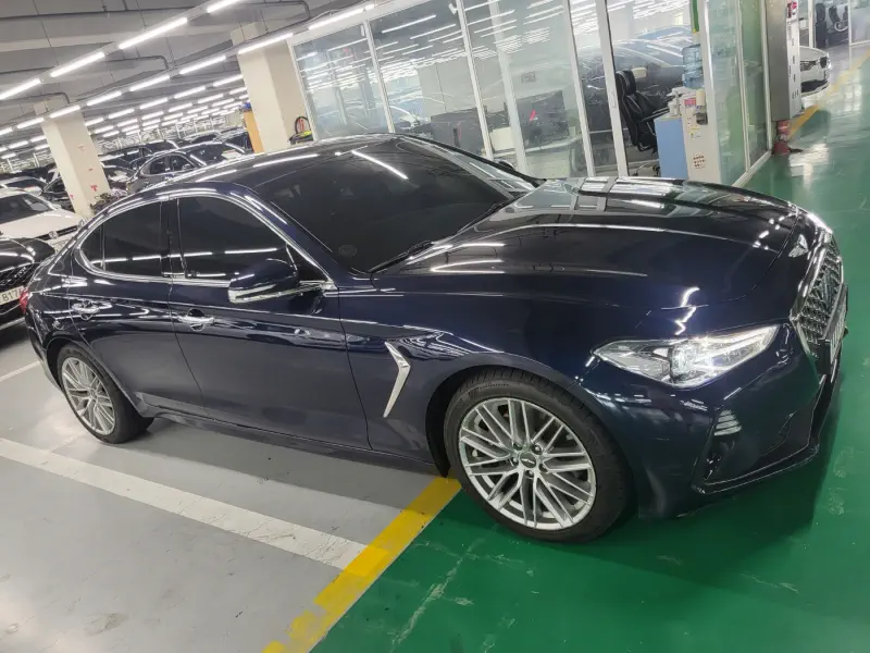 Genesis G70