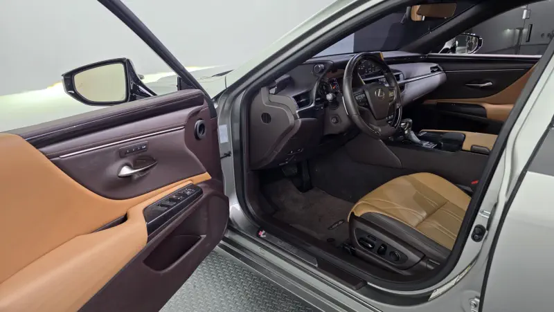 Lexus ES300h