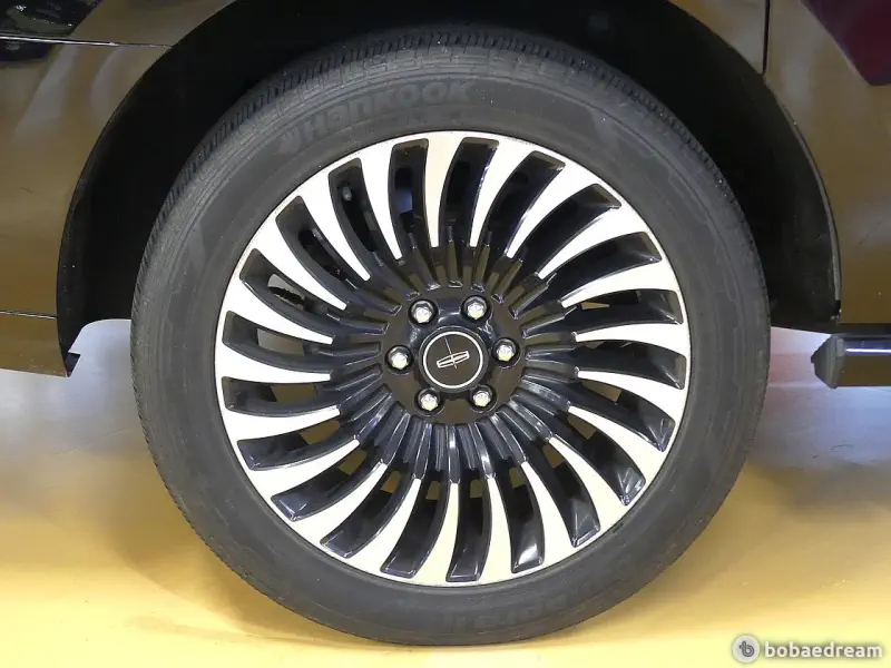 Lincoln Navigator