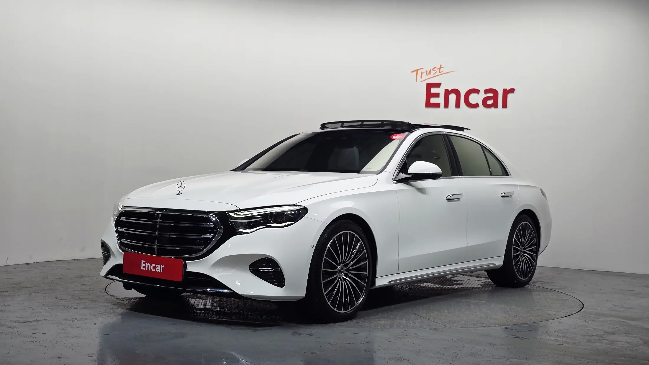 Mercedes-Benz E-Class 2025