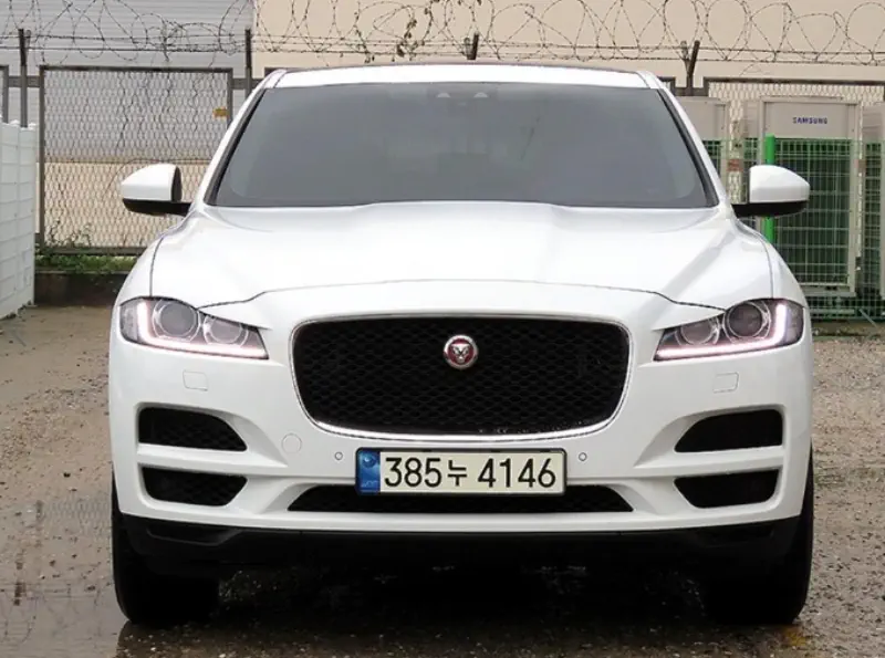 Jaguar F-Pace