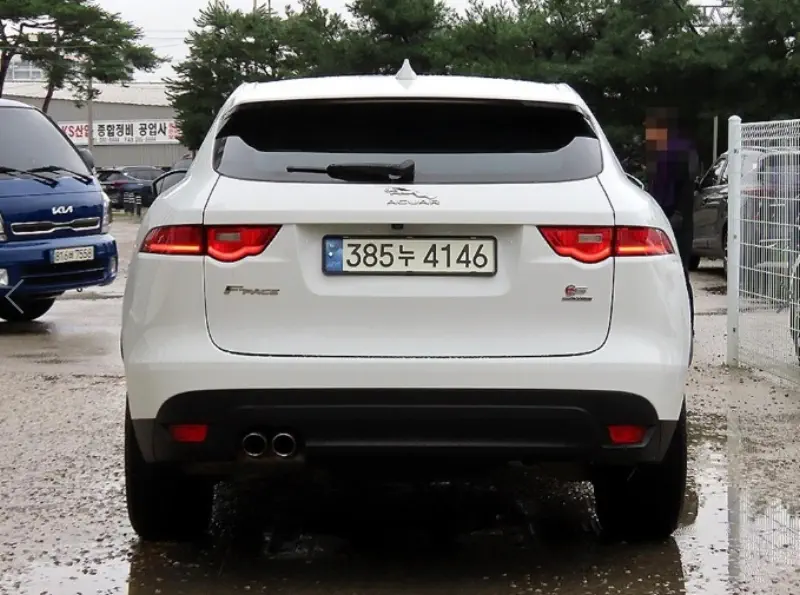 Jaguar F-Pace