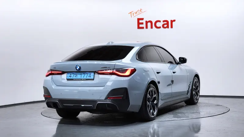BMW i4