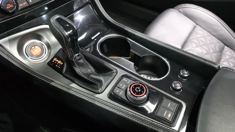Nissan MAXIMA