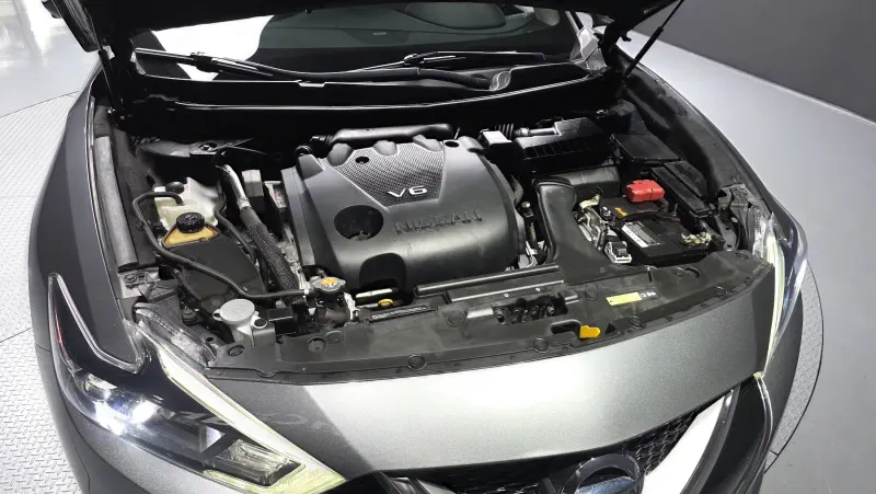 Nissan MAXIMA