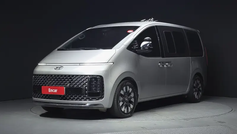 Hyundai Staria