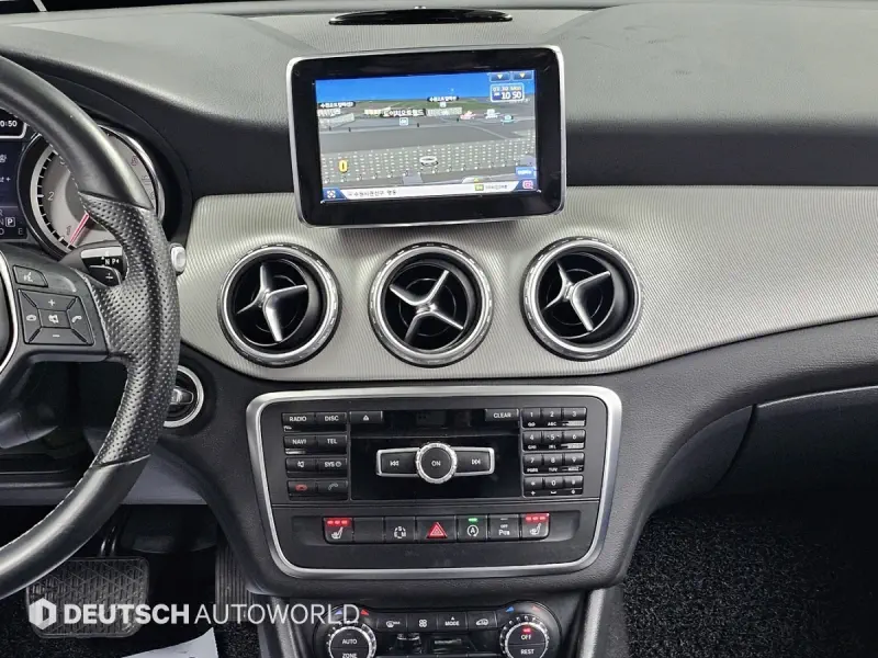 Mercedes-Benz GLA-Class