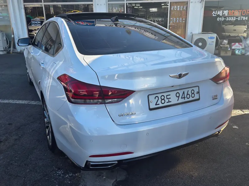 Hyundai Genesis