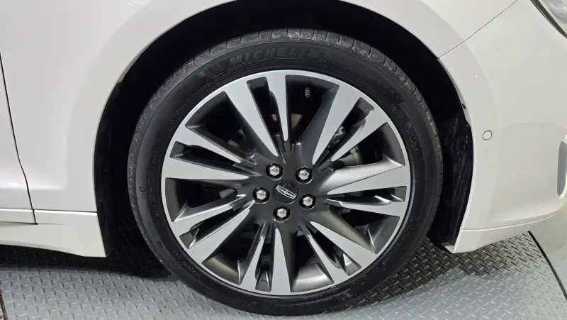 Lincoln Mkz
