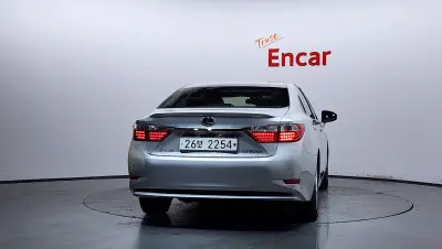 Lexus ES300h