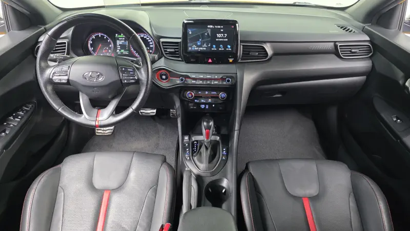 Hyundai Veloster