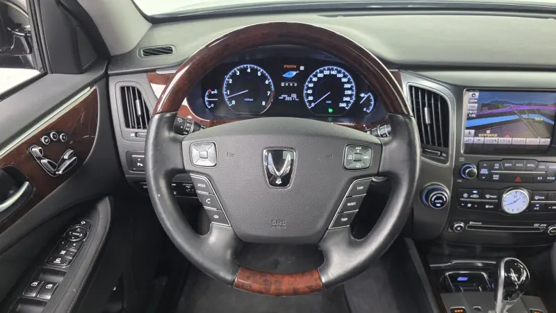 Hyundai Equus