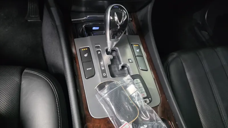 Hyundai Equus