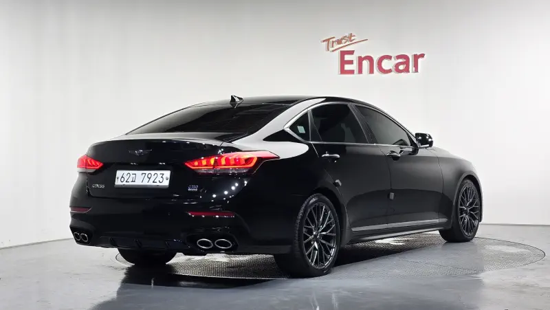 Hyundai Genesis
