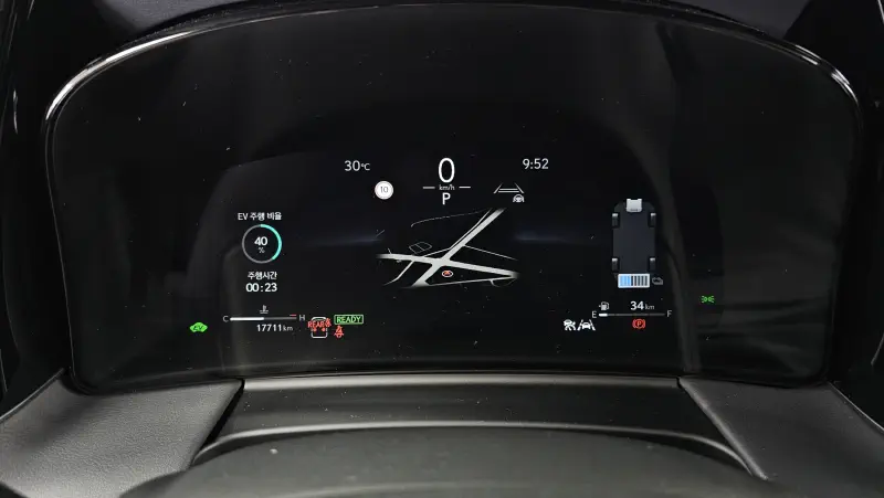 Lexus LM500h
