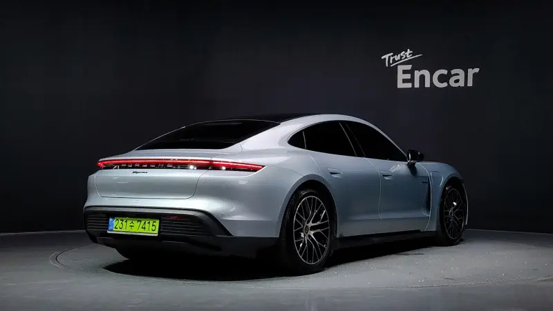 Porsche Taycan