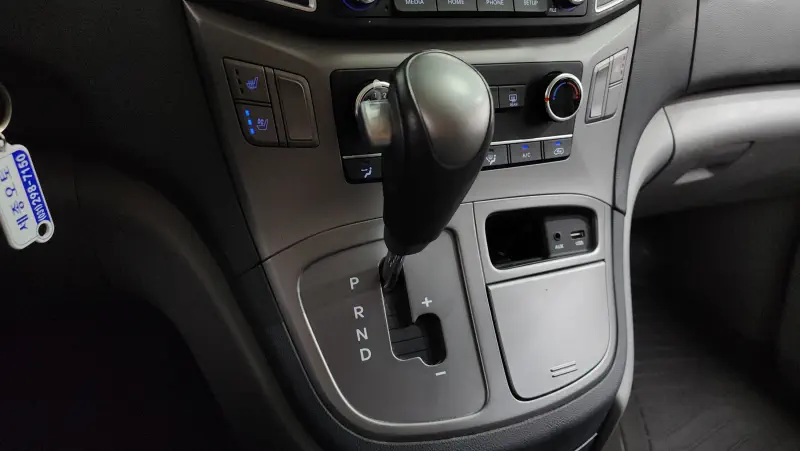 Hyundai Grand Starex