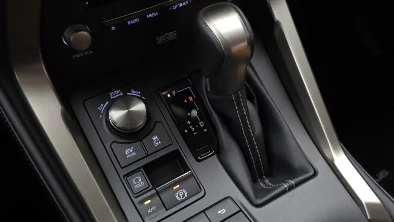 Lexus NX300h