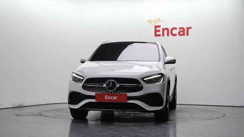 Mercedes-Benz GLA-Class