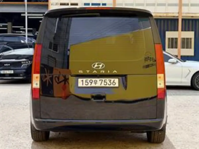 Hyundai Staria