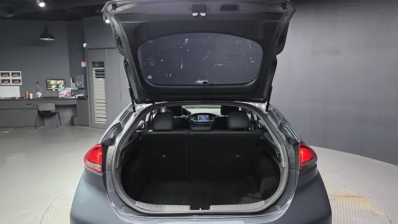 Hyundai Ioniq