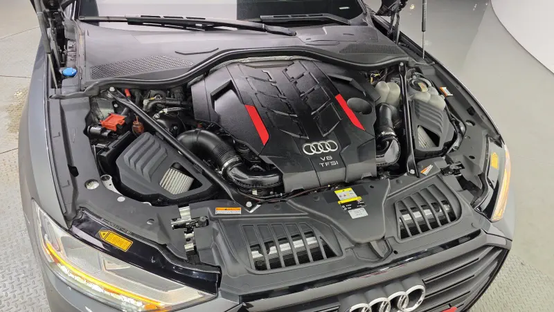 Audi S8