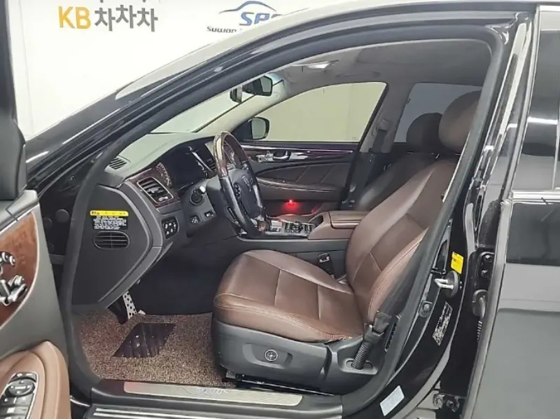 Hyundai Equus