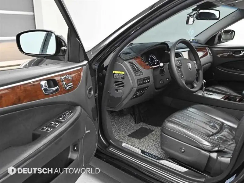 Hyundai Equus