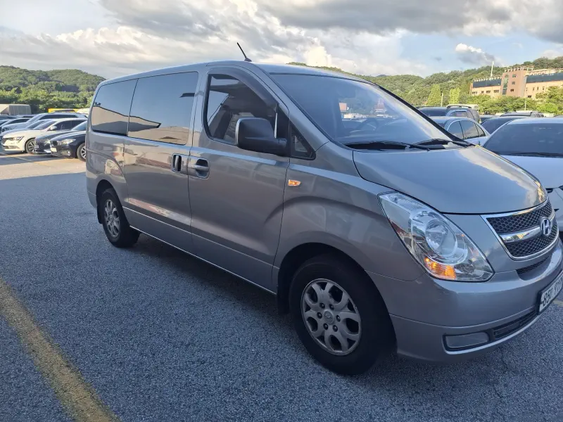 Hyundai Grand Starex