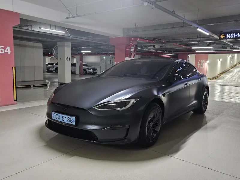 Tesla MODEL S