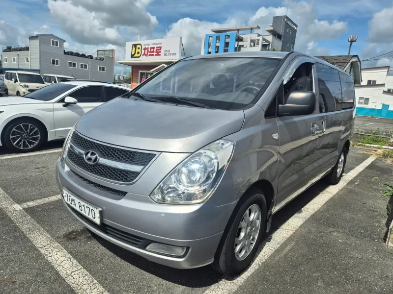 Hyundai Grand Starex