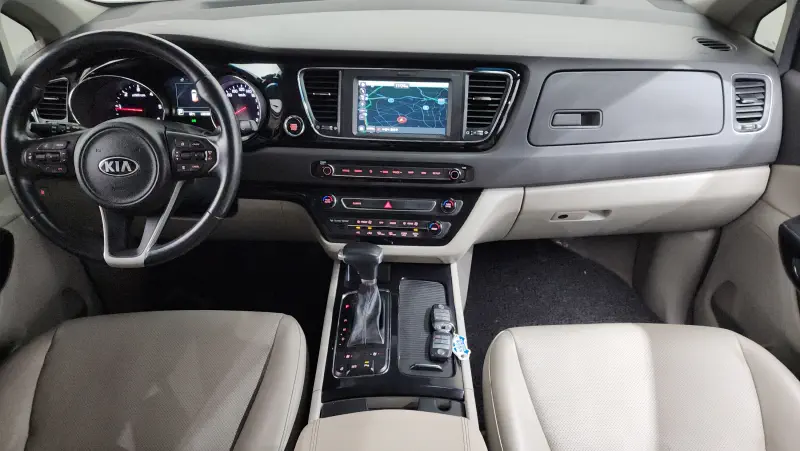 Kia Carnival