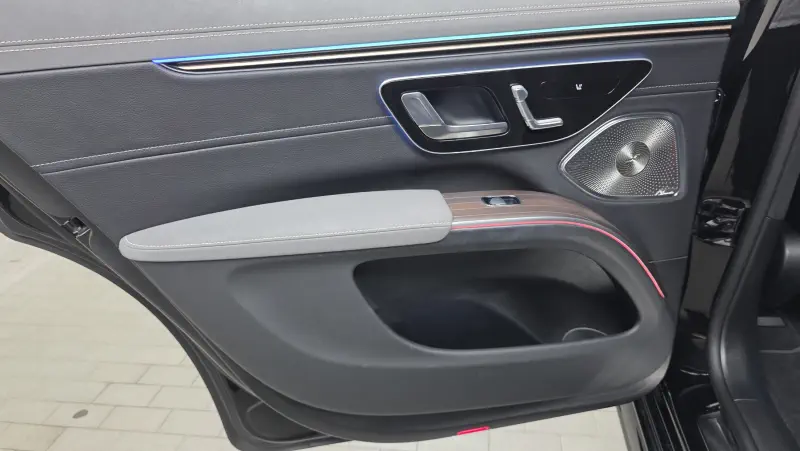Mercedes-Benz EQS SUV