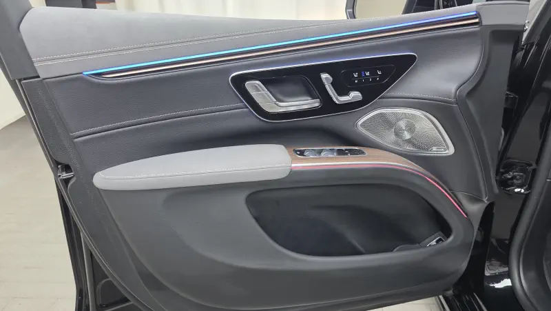 Mercedes-Benz EQS SUV