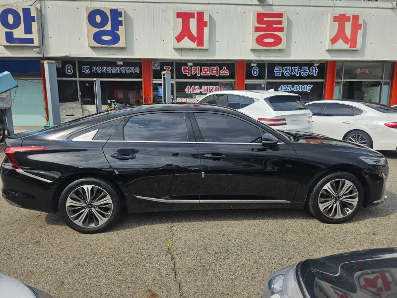 Kia K8