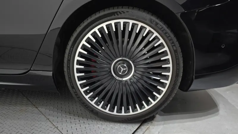 Mercedes-Benz EQS
