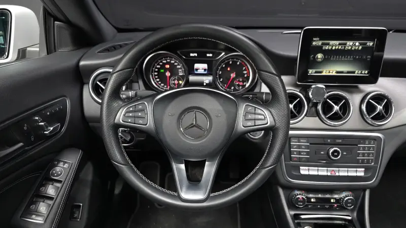 Mercedes-Benz CLA-Class