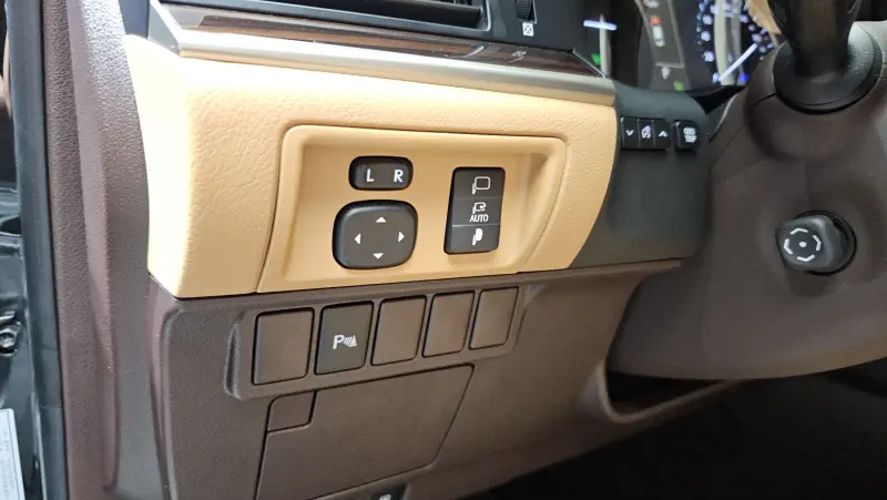Lexus ES300h