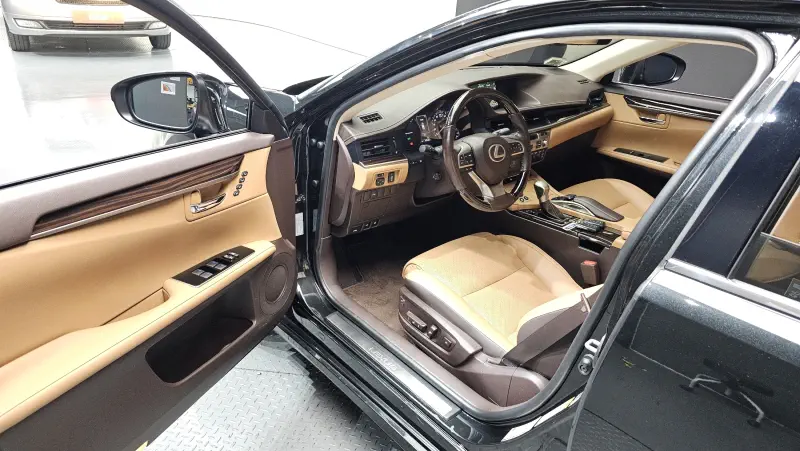 Lexus ES300h