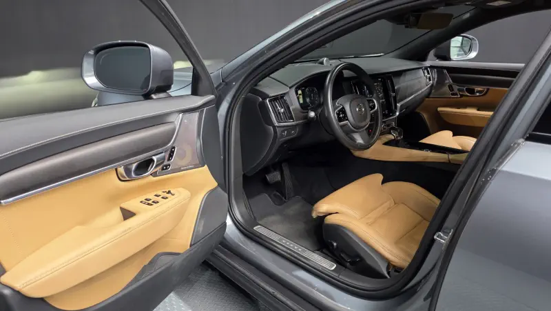 Volvo V90