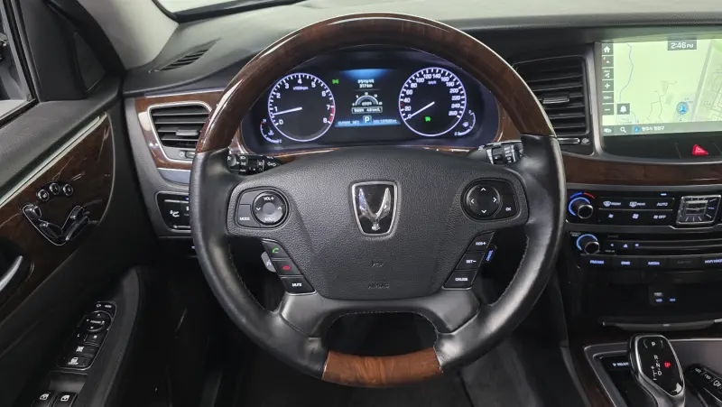 Hyundai Equus