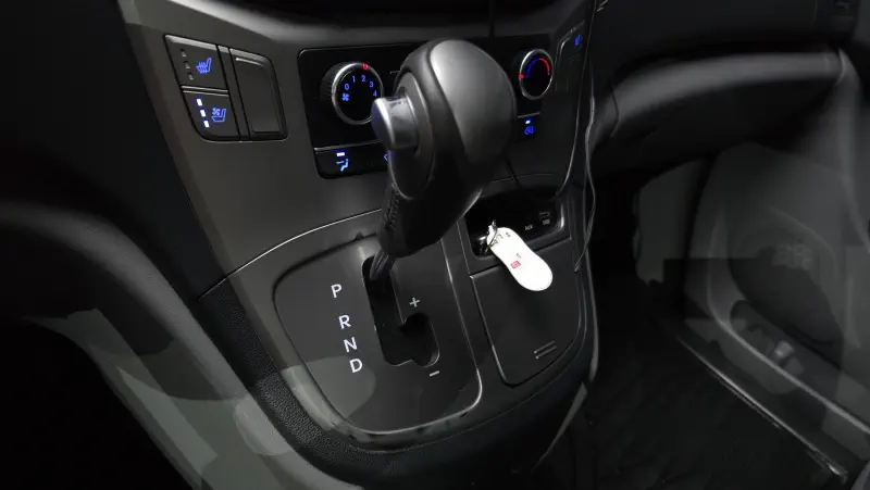 Hyundai Grand Starex