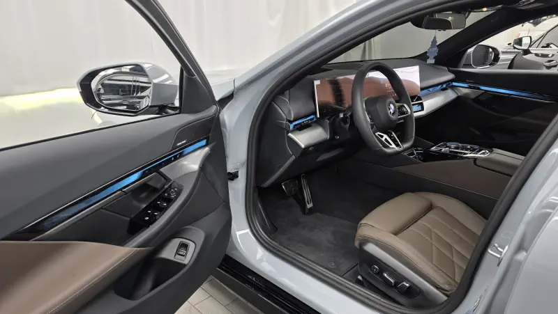 BMW 5-Series