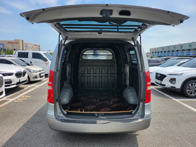 Hyundai Grand Starex