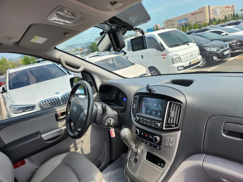 Hyundai Grand Starex