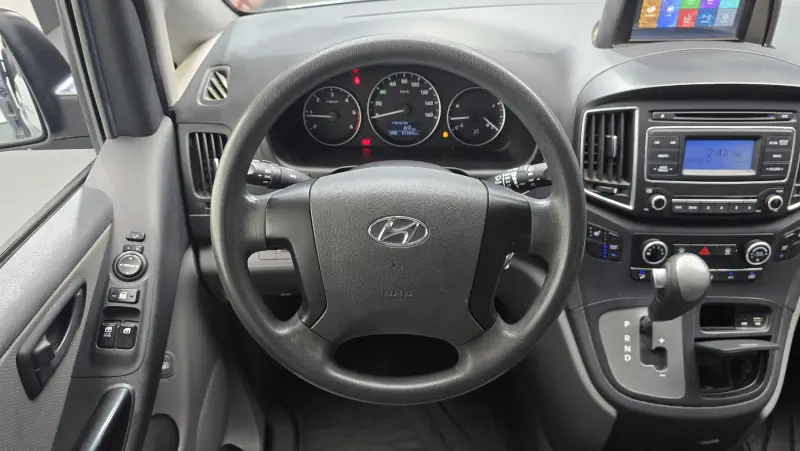 Hyundai Grand Starex