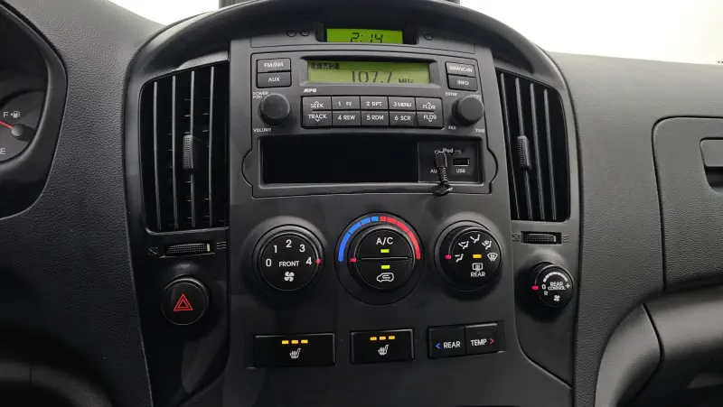 Hyundai Grand Starex