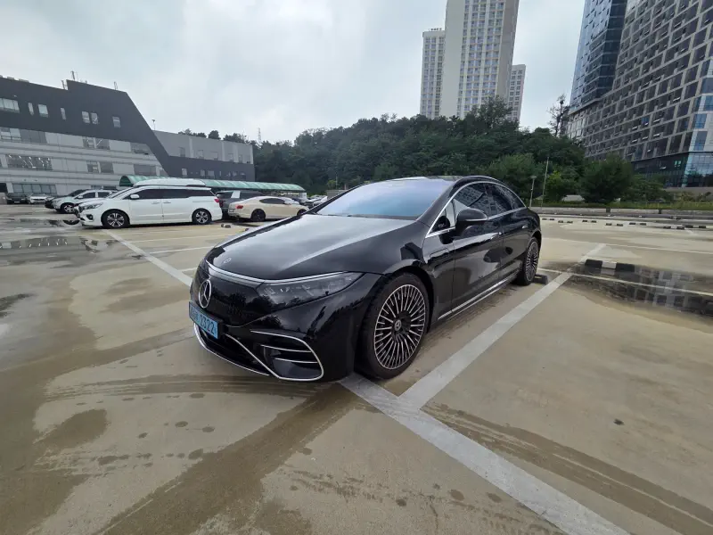 Mercedes-Benz EQS