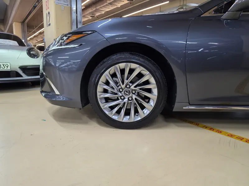 Lexus ES300h